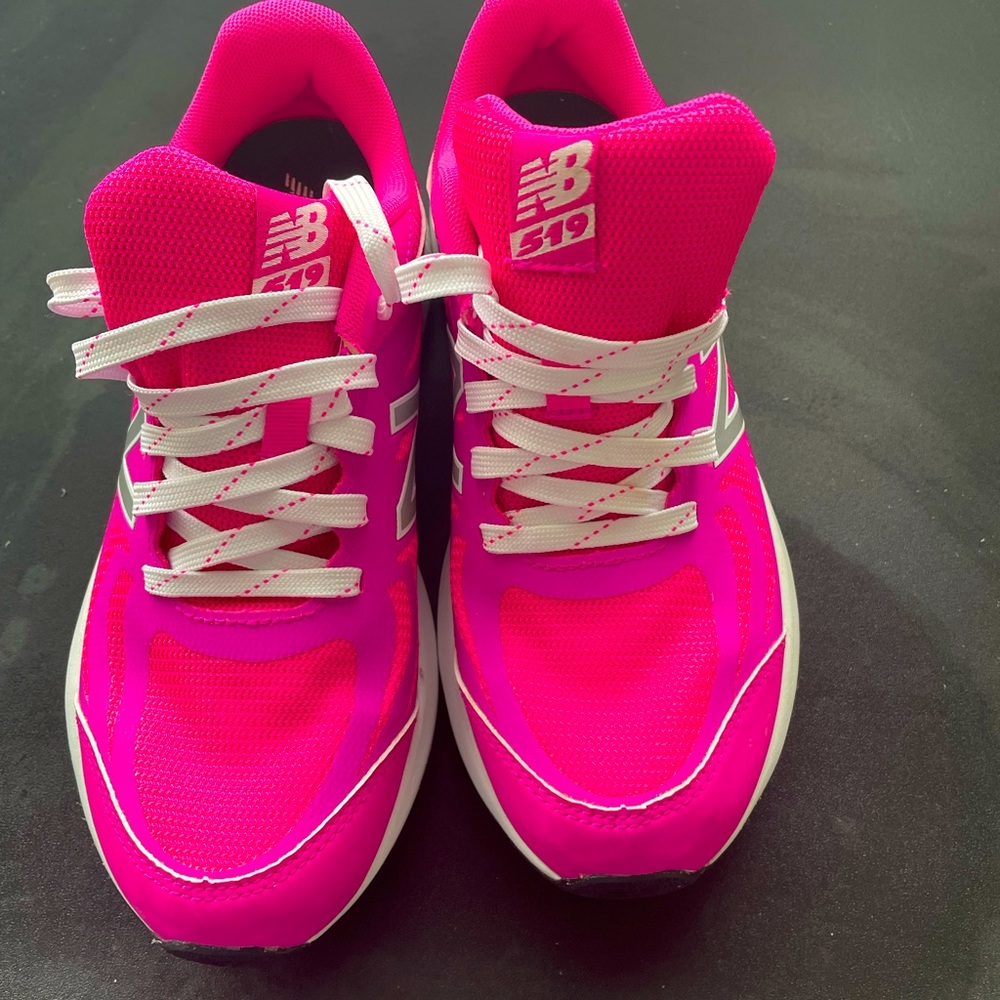 Girls hot pink 519 New Balance size 5